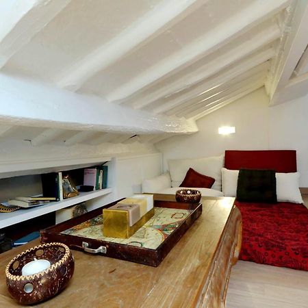 Pantheon Charming Attic | Romeloft Apartment Bagian luar foto