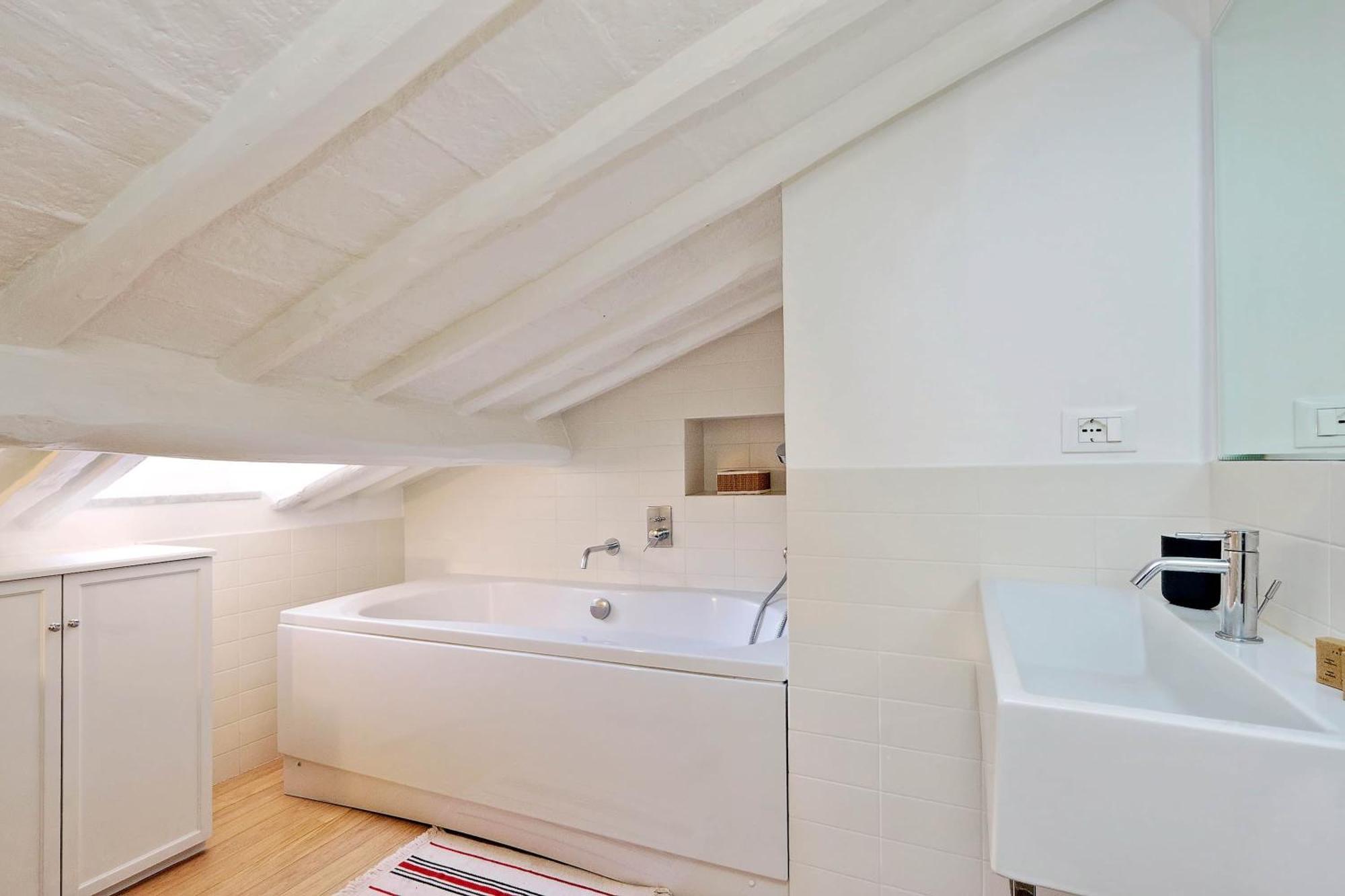 Pantheon Charming Attic | Romeloft Apartment Bagian luar foto